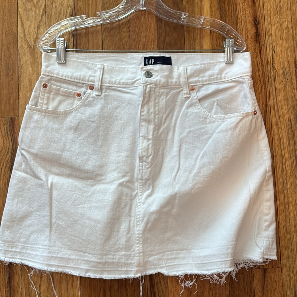 GAP White Denim Skirt, Raw Edge, Size 12/31 - Picture 2 of 7